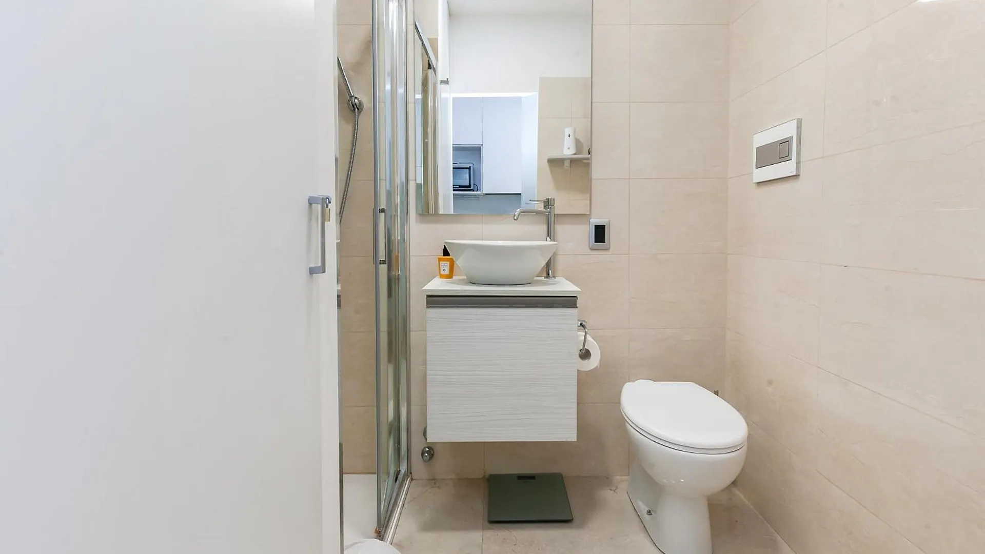 Apartment Stile E Comodita Nel Vivace Centro Di Milano