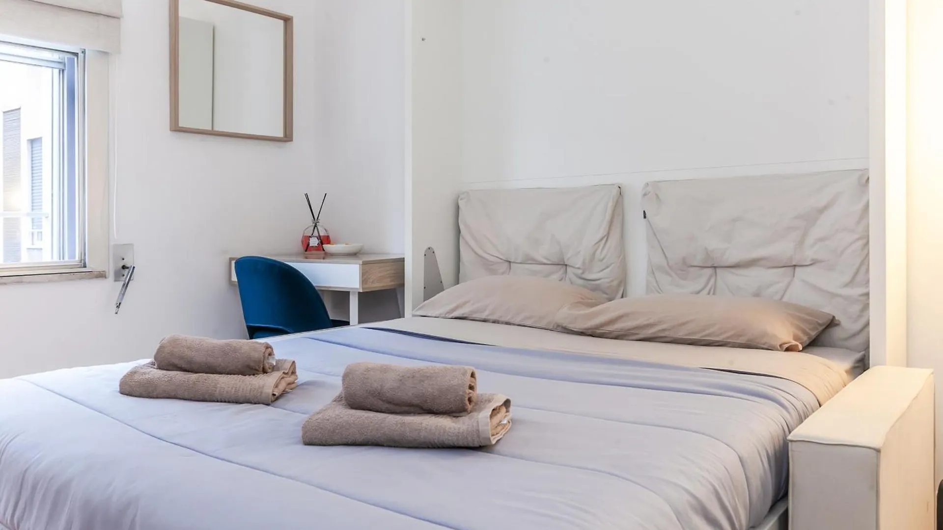 Stile E Comodita Nel Vivace Centro Di Milano Apartment Milan